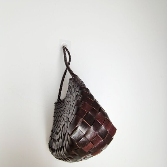 Dragon Diffusion rosanna woven leather shoulder bag in dark brown - Picture 8 of 13